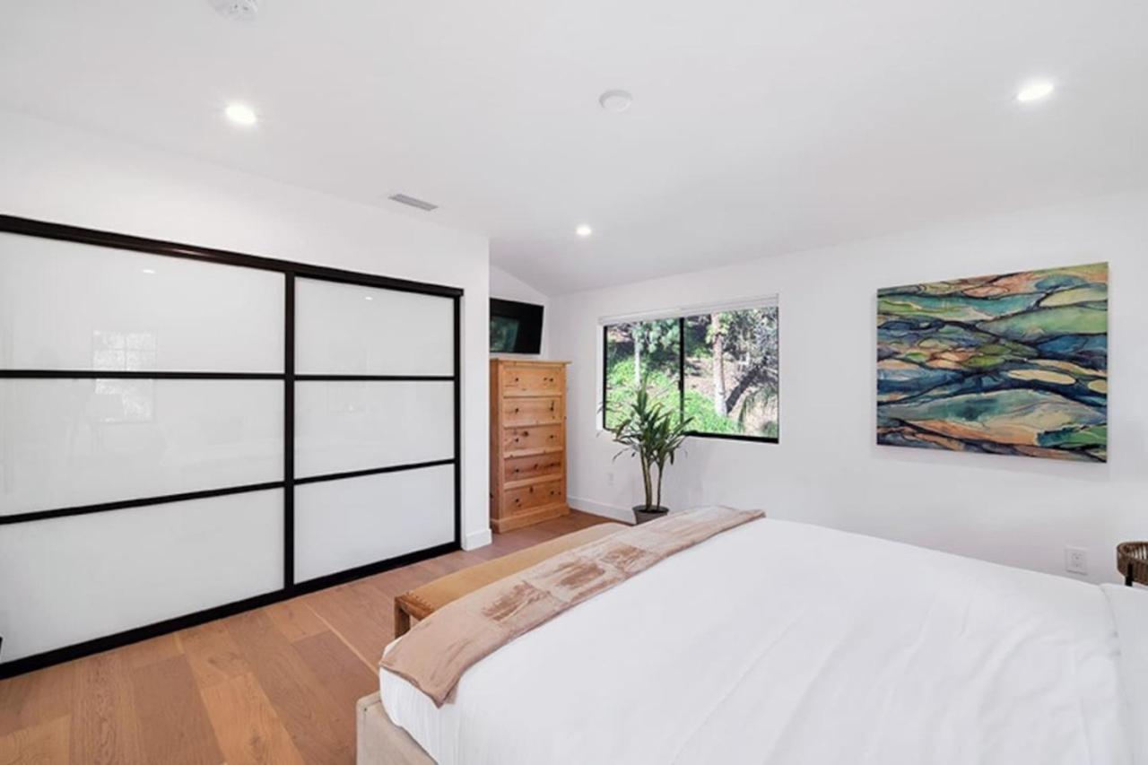 Casa de férias Skyhill Modern Lux With Hot Tub Walk To Universal *